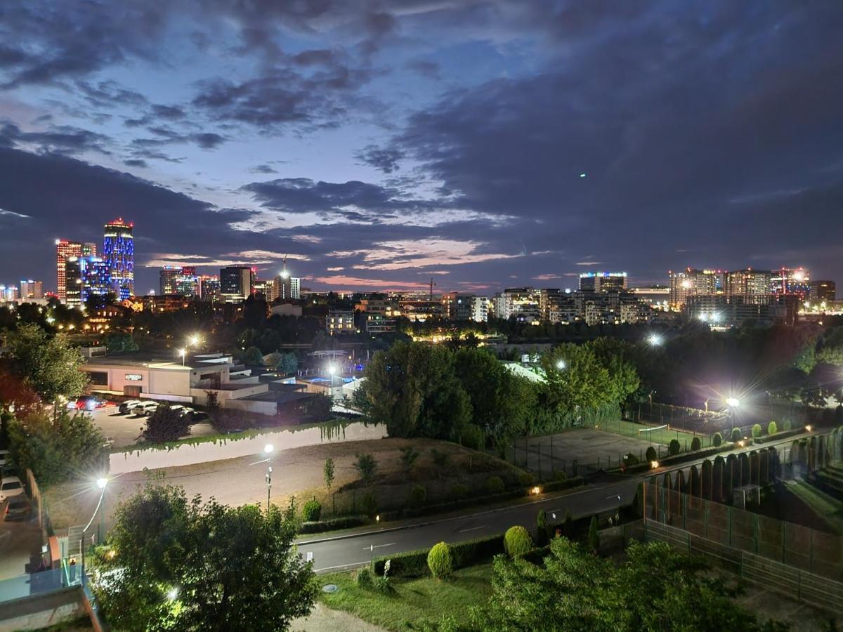 Grand Look & Best Location For Business On 부쿠레슈티 외부 사진