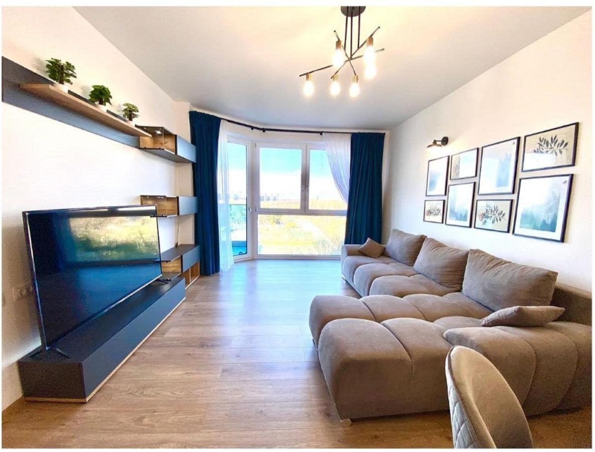 Grand Look & Best Location For Business On 부쿠레슈티 외부 사진