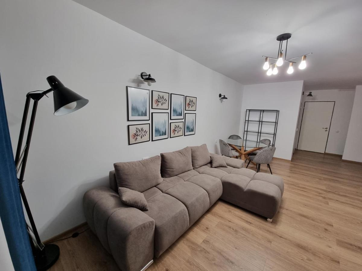 Grand Look & Best Location For Business On 부쿠레슈티 외부 사진