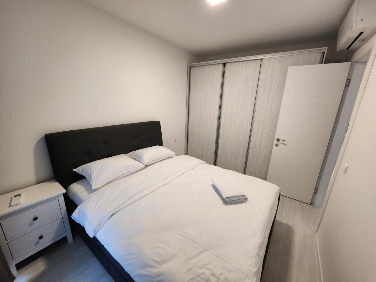 Grand Look & Best Location For Business On 부쿠레슈티 외부 사진