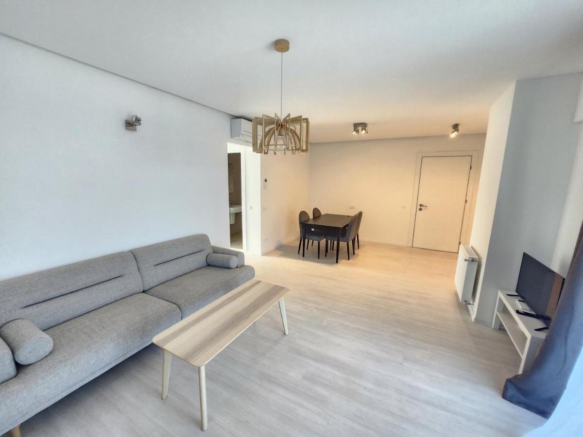 Grand Look & Best Location For Business On 부쿠레슈티 외부 사진