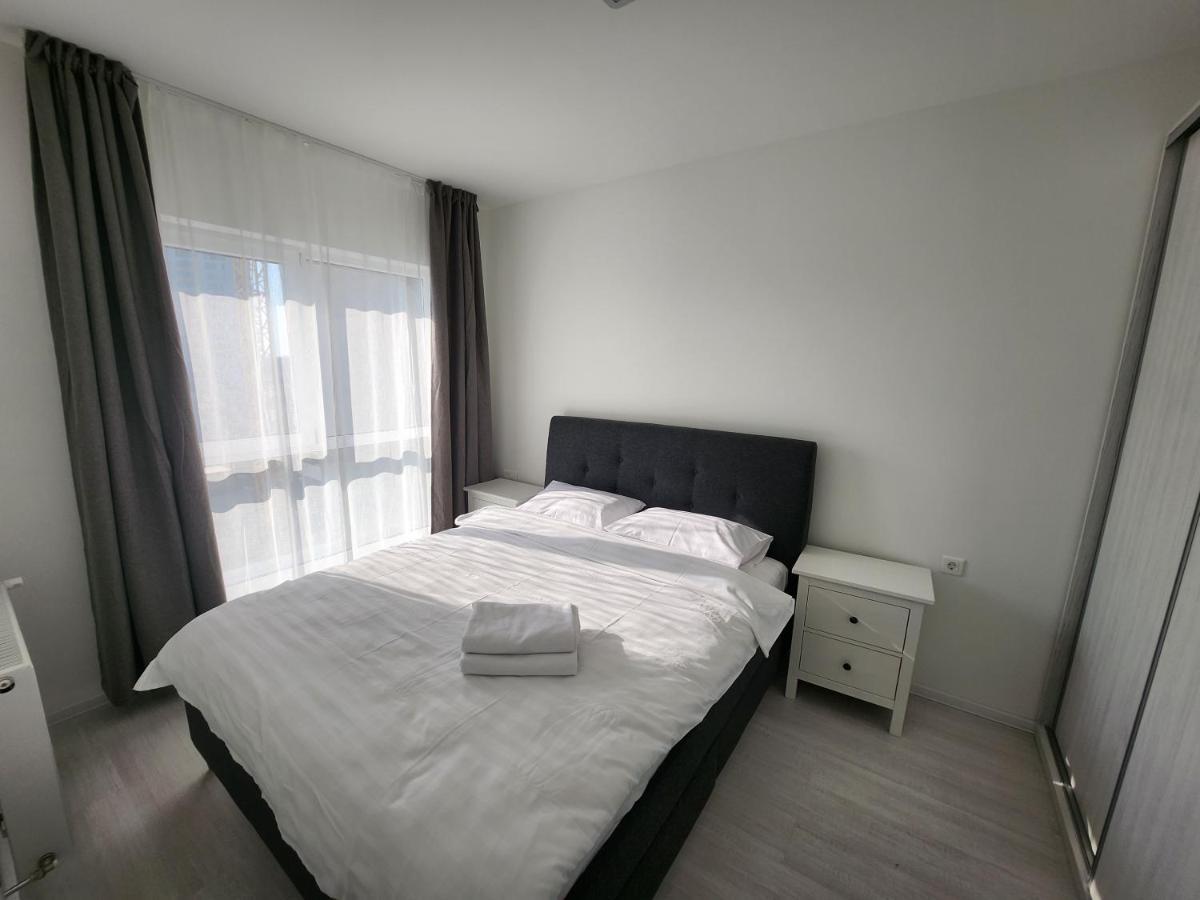 Grand Look & Best Location For Business On 부쿠레슈티 외부 사진